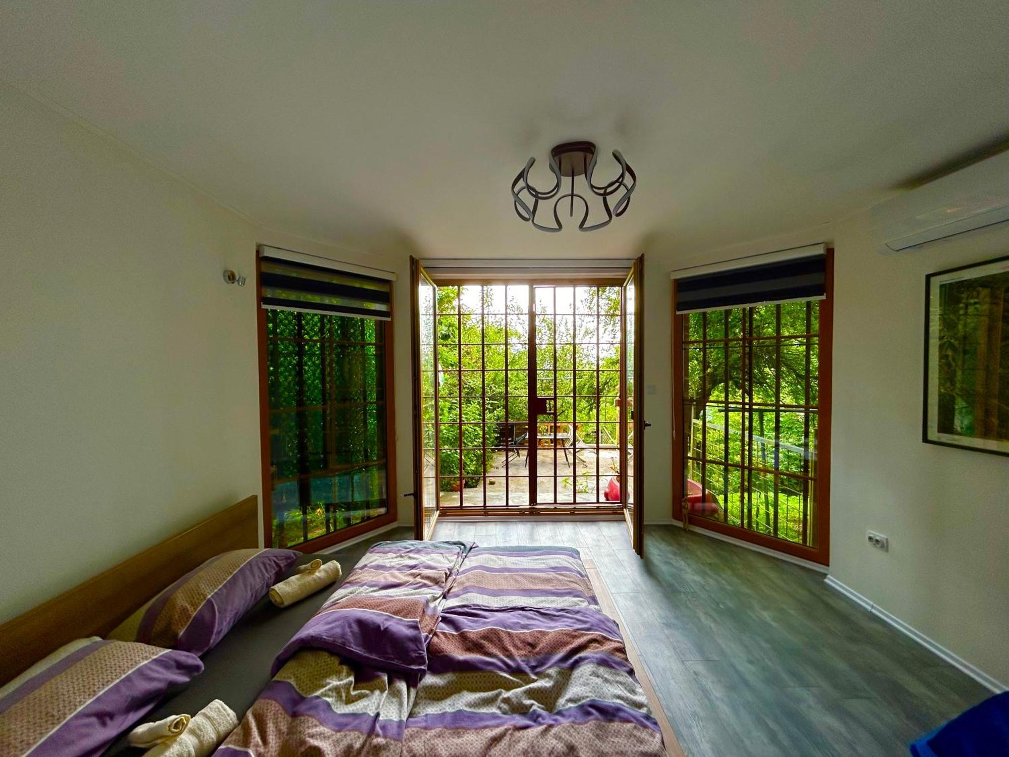 Apartment Peaceful Pleasure & Free Private Parking *